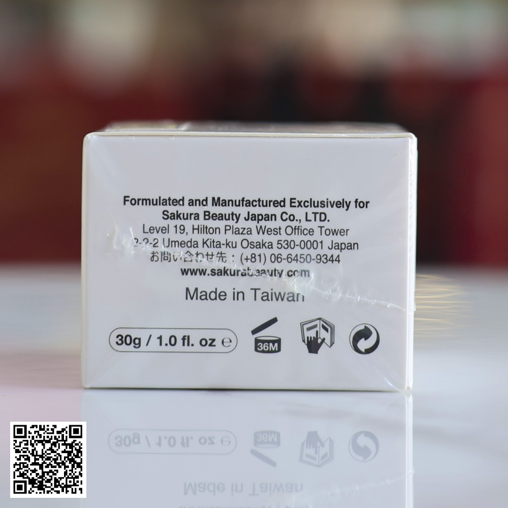 Kem Tẩy Tế Bào Chết Cho Da Mặt Sakura Gentle Facial Scrub Từ Nhật Bản 30g