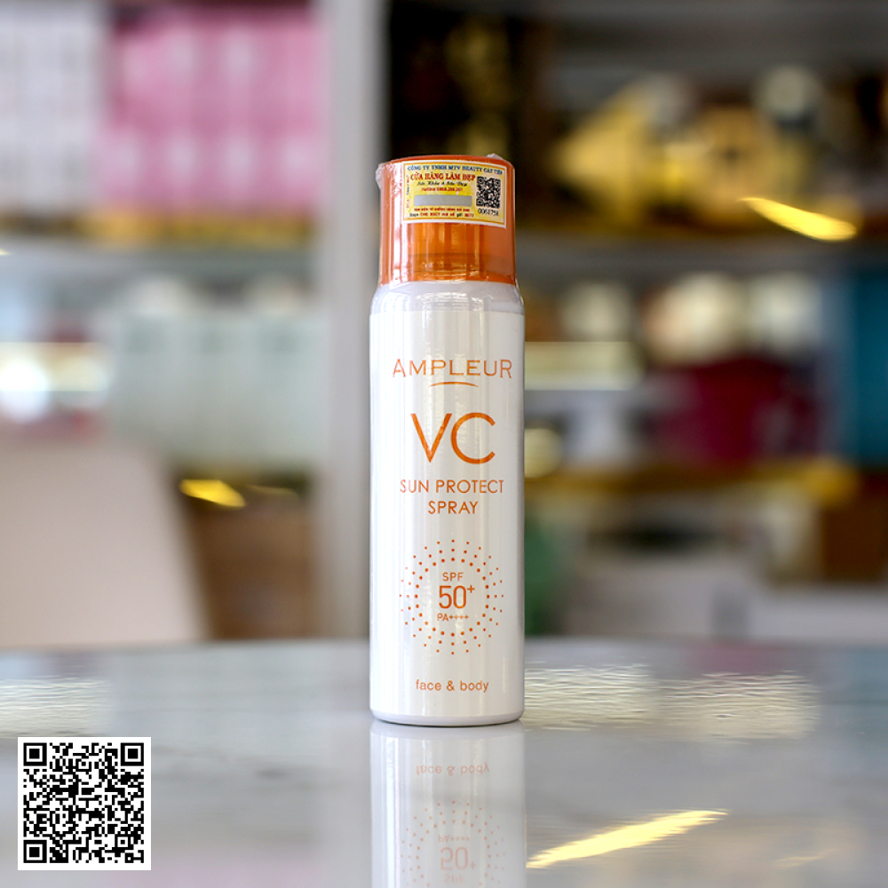 Xịt Chống Nắng AMPLEUR VC Sun Protect Spray 70g Từ Nhật Bản